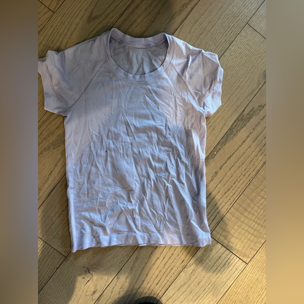 Lululemon size 4 - Light Lavender swiftly top